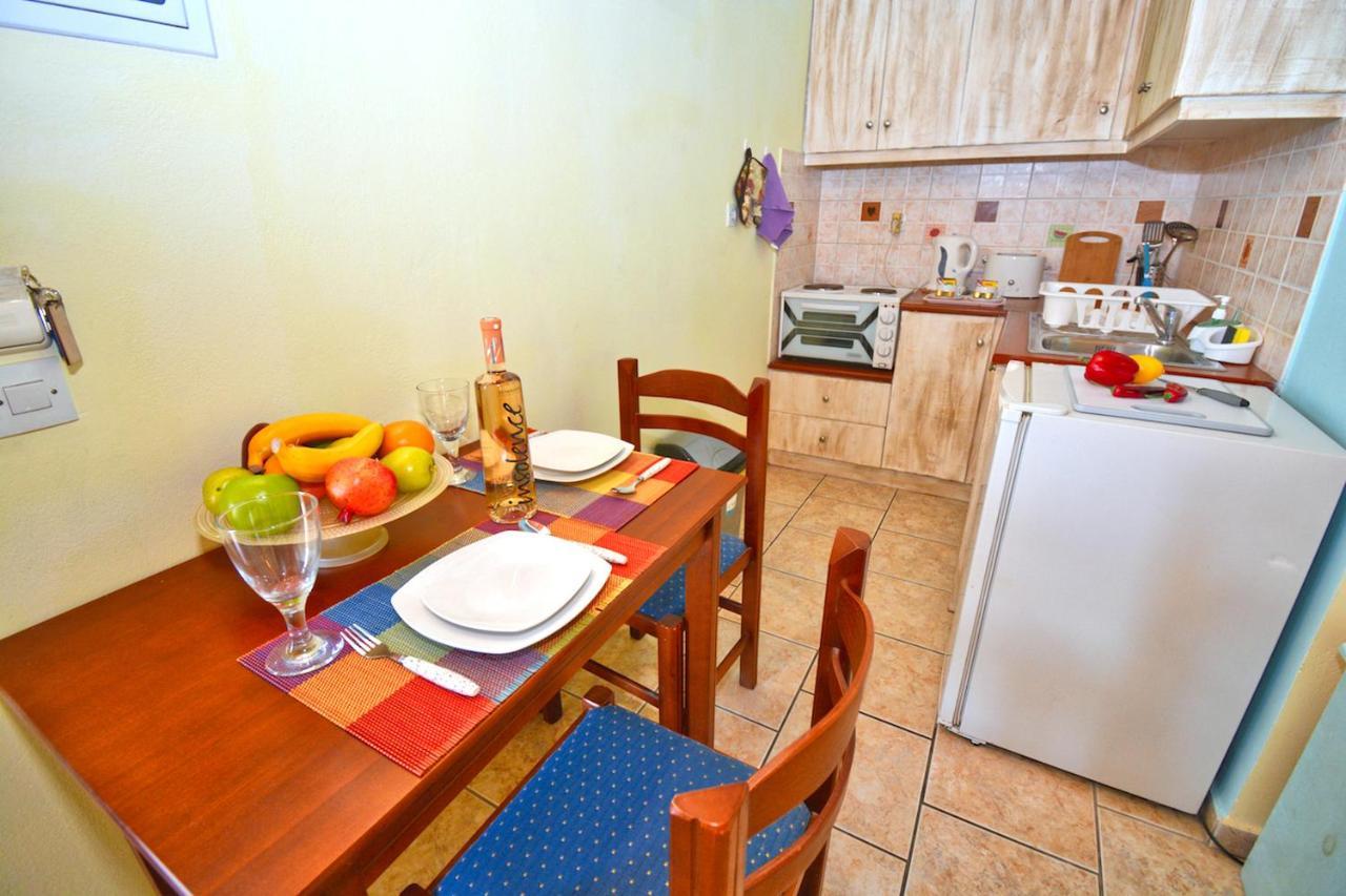 Mike'S Apartments Agios Gordios  Dış mekan fotoğraf