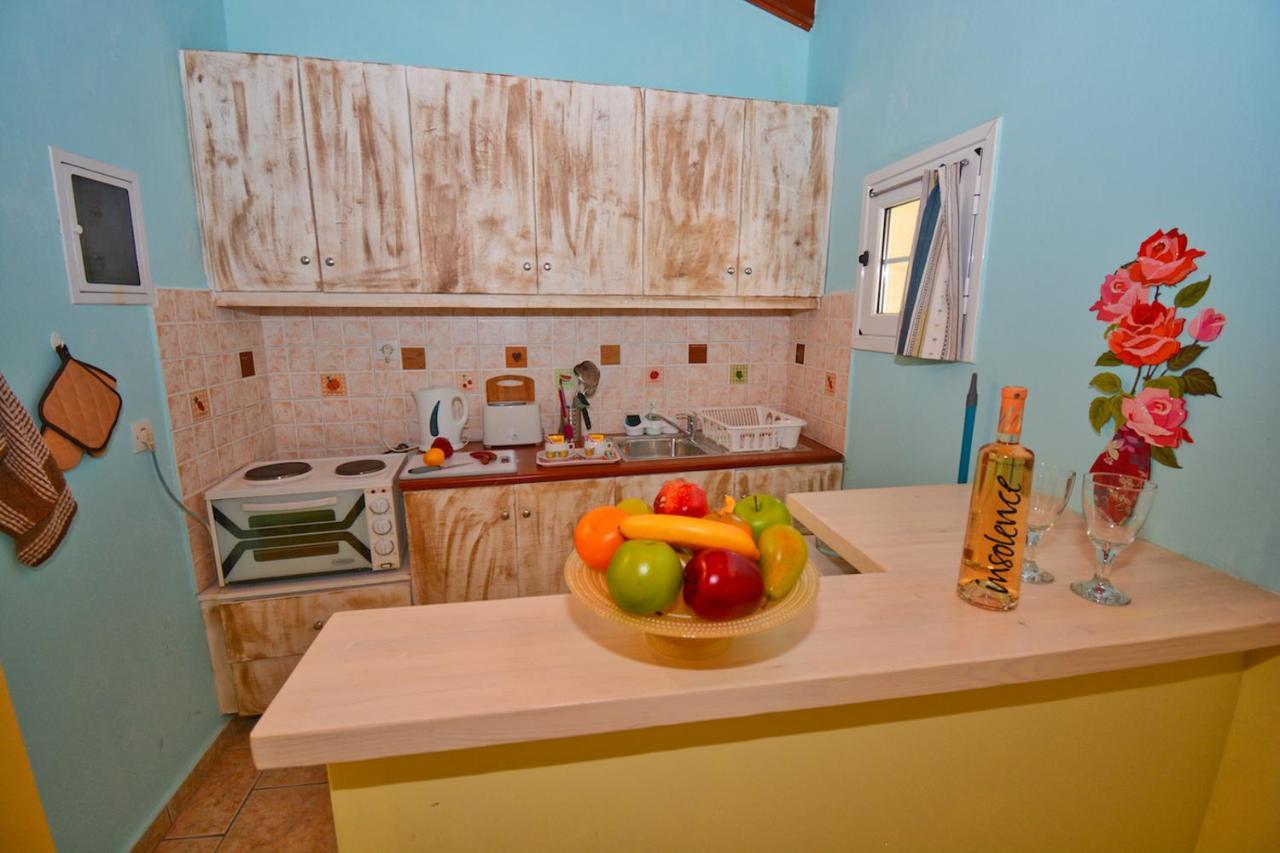 Mike'S Apartments Agios Gordios  Dış mekan fotoğraf