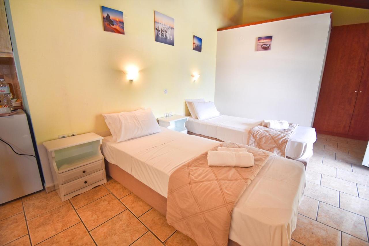 Mike'S Apartments Agios Gordios  Dış mekan fotoğraf