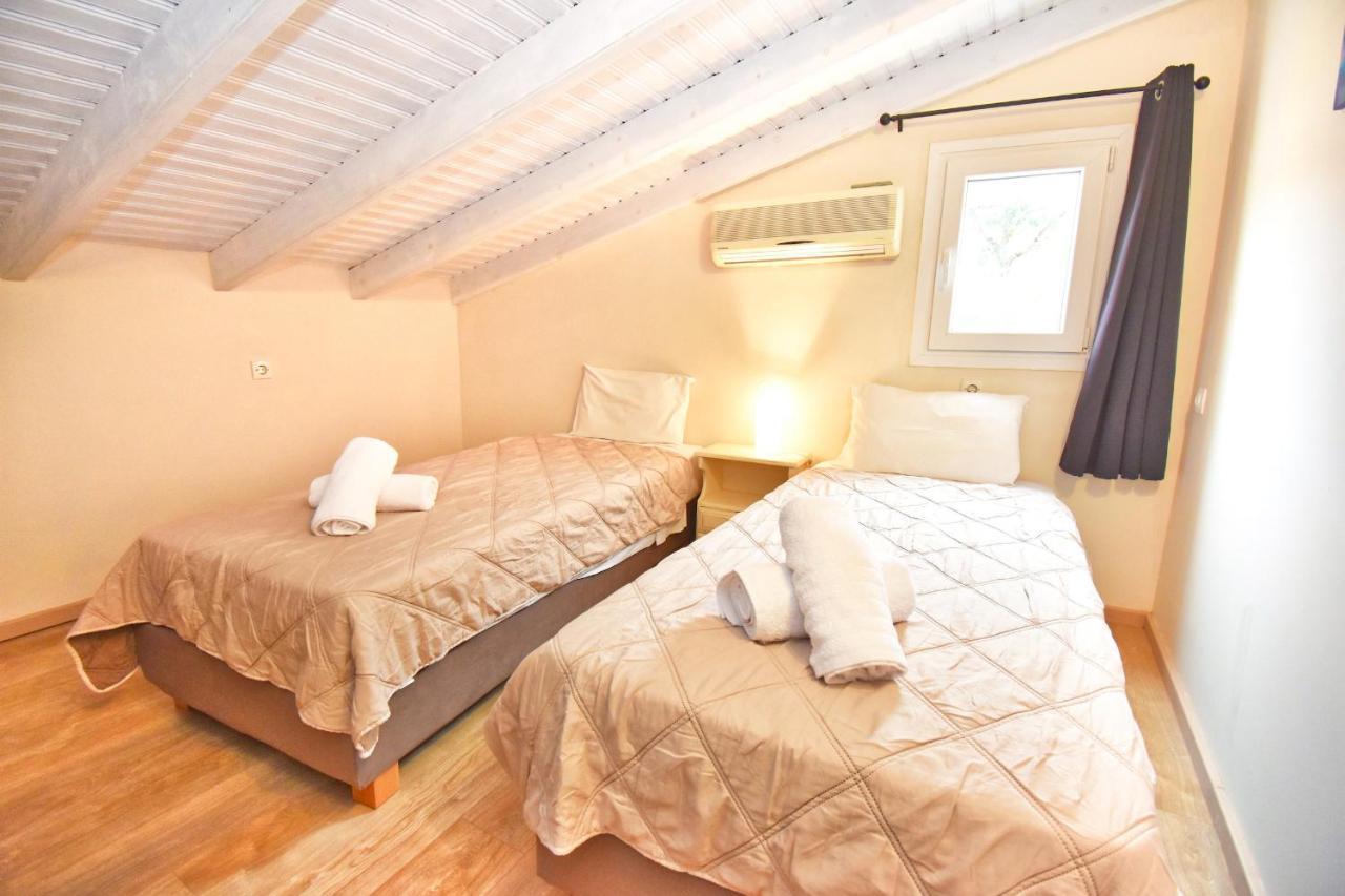 Mike'S Apartments Agios Gordios  Dış mekan fotoğraf